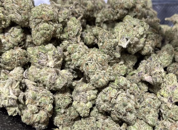 Ace Of Spades - Hybrid Strain - Exotic / Indoor - 30.69% THCa @ HighHippy.com