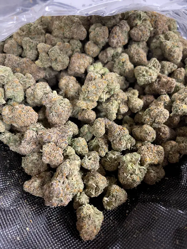 Lemon Cake - Sativa Strain - THCa Flower - 30.73% @ HighHippy.com - Free OVERNIGHT Shipping!