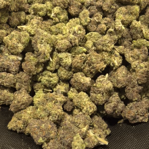 Runtz X Alien Mintz - Hybrid Strain - THCa Smalls - 29.24% @ HighHippy.com