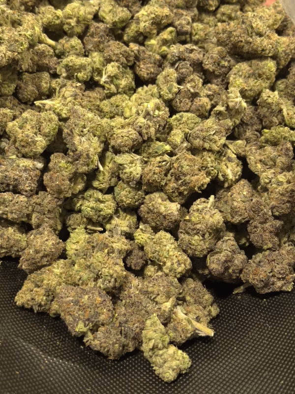 Runtz X Alien Mintz - Hybrid Strain - THCa Smalls - 29.24% @ HighHippy.com