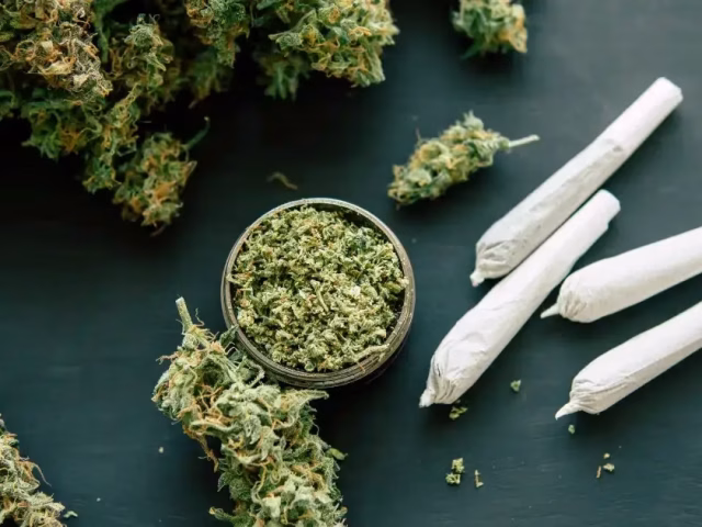 Smalls vs Top-Shelf THCa Flower: Truth Told @ HighHippy.com | $100 OZ - FREE OVERNIGHT DELIVERY!