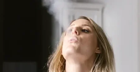 THCa onset time: How Long Does It Take to Feel the Effects? @ HighHippy.com Blogs, where The Best THCa Flower Online is Delivered FREE Overnight!